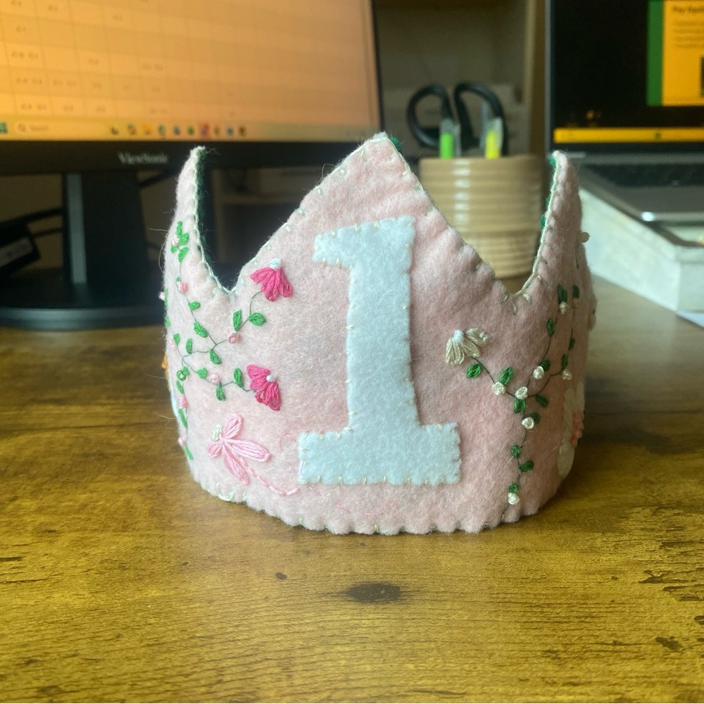 Hand-Embroidered First Birthday Waldorf Felt Crown - Picture 2 of 8